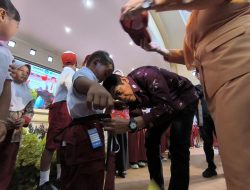 Seragam Baru, Senyum Baru untuk Siswa Parimo