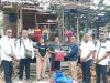 Dinsos Parimo Salurkan Bantuan untuk Korban Kebakaran di Torue dan Sausu