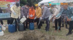 Polres Parimo Musnakan 665 Liter Cap Tikus dan Puluhan Botol Miras