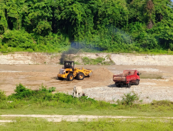 Sanksi ESDM Tak Digubris, Aktivitas Tambang Sirtu di Baliara Masih Jalan